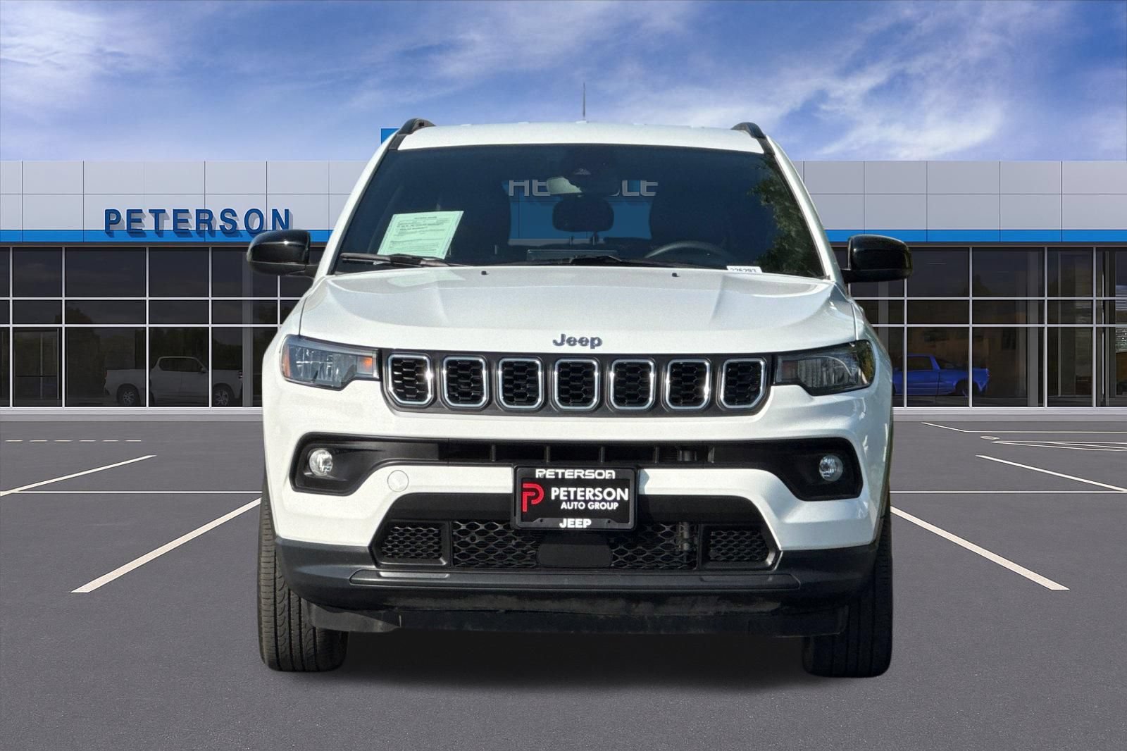 Used 2024 Jeep Compass Latitude AWD/4WD image 9