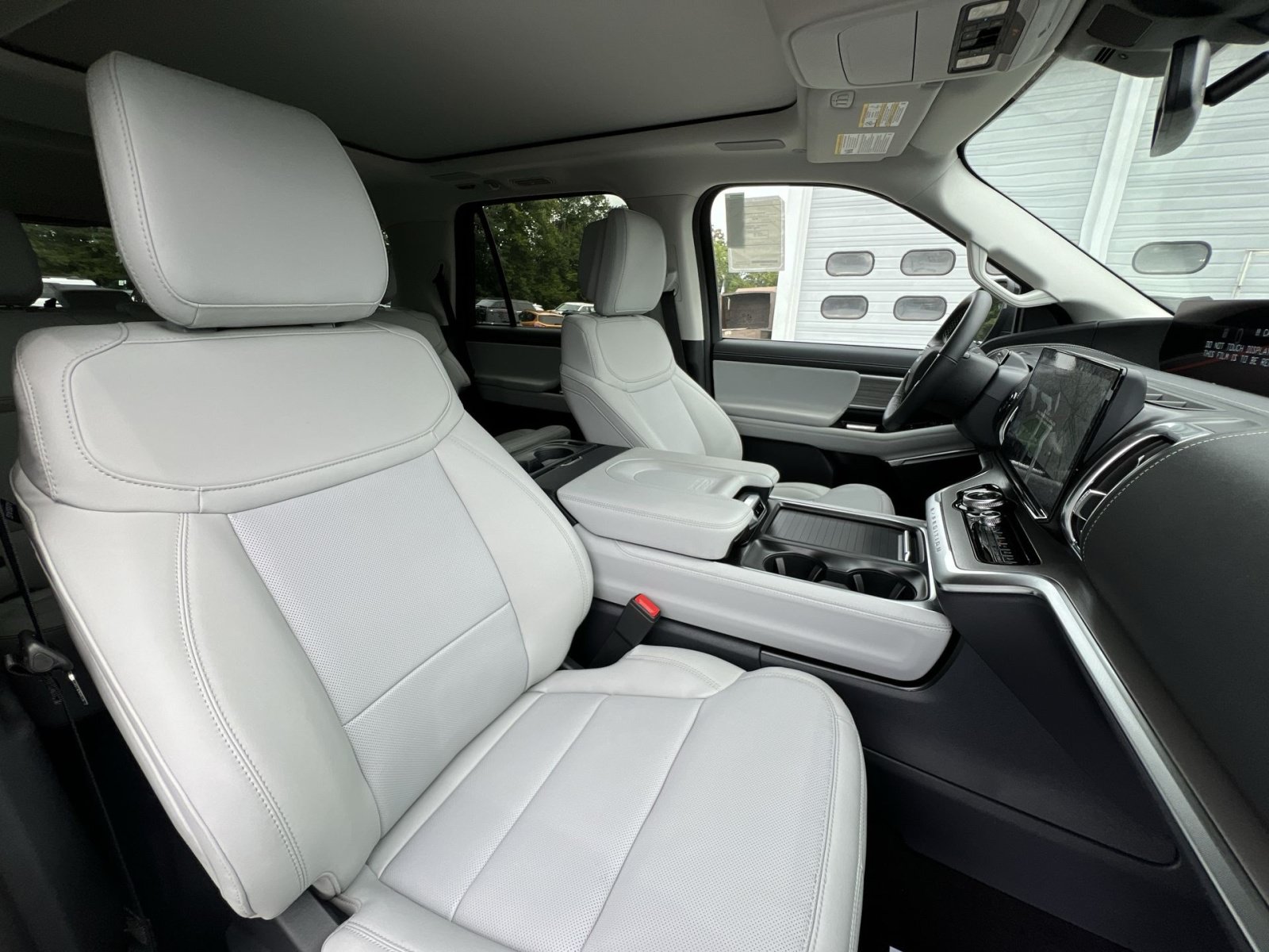 New 2027 Ford Expedition Platinum AWD/4WD image 28