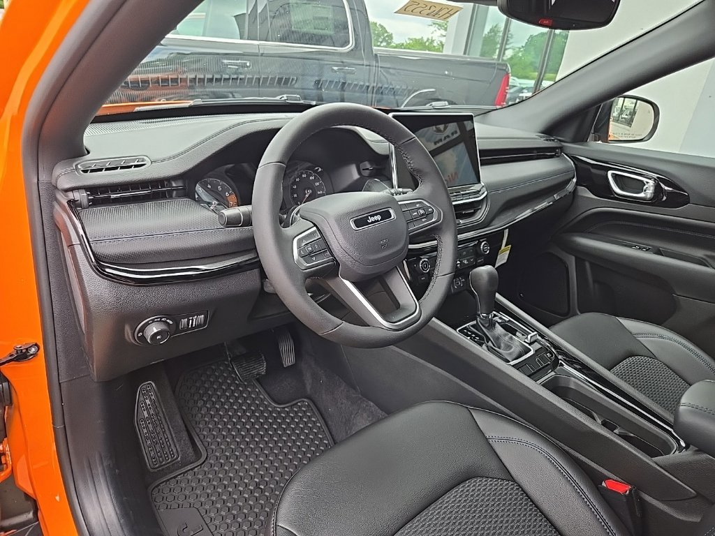 New 2026 Jeep Compass Latitude AWD/4WD image 33