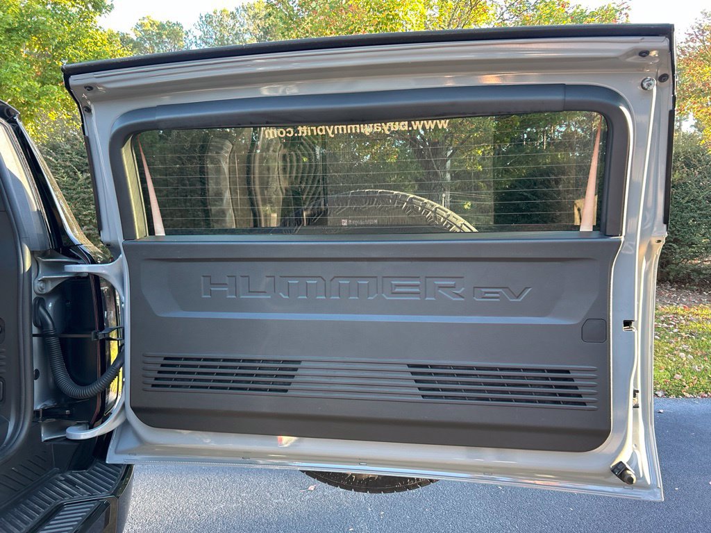 Used 2025 GMC Hummer EV 2X w/ LPO, Sport Package AWD/4WD image 52