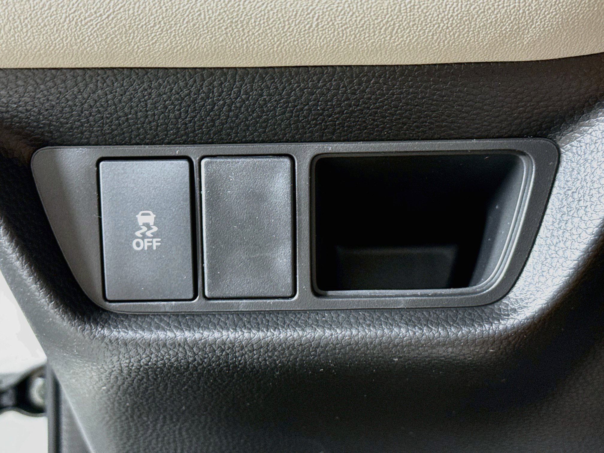 New 2027 Honda HR-V LX image 9