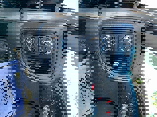 New 2025 GMC Sierra 1500 Pro w/ Pro Value Package image 13