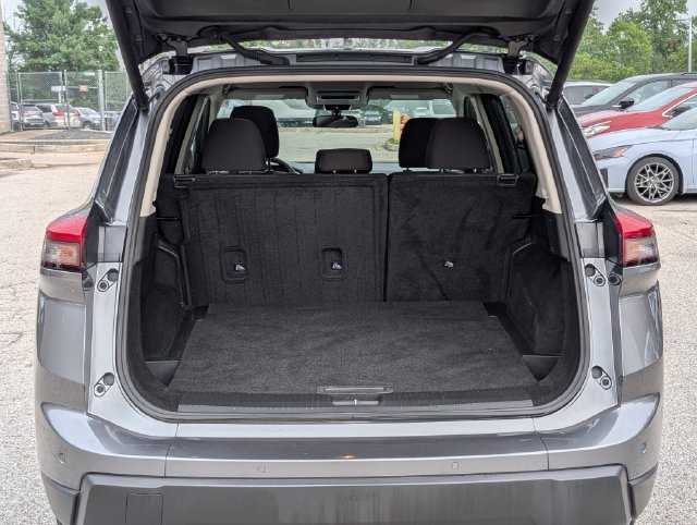 Used 2024 Nissan Rogue SV FWD image 13