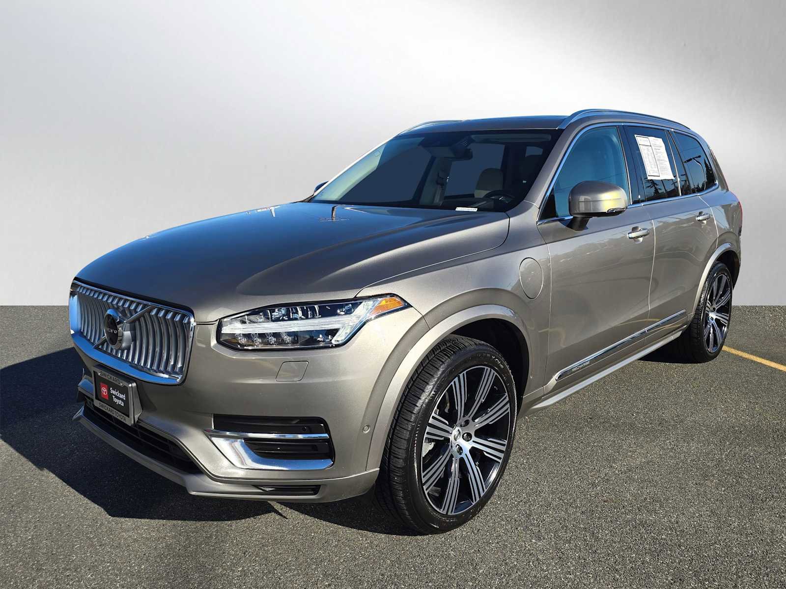 Used 2022 Volvo XC90 T8 Inscription w/ Advanced Package image 7