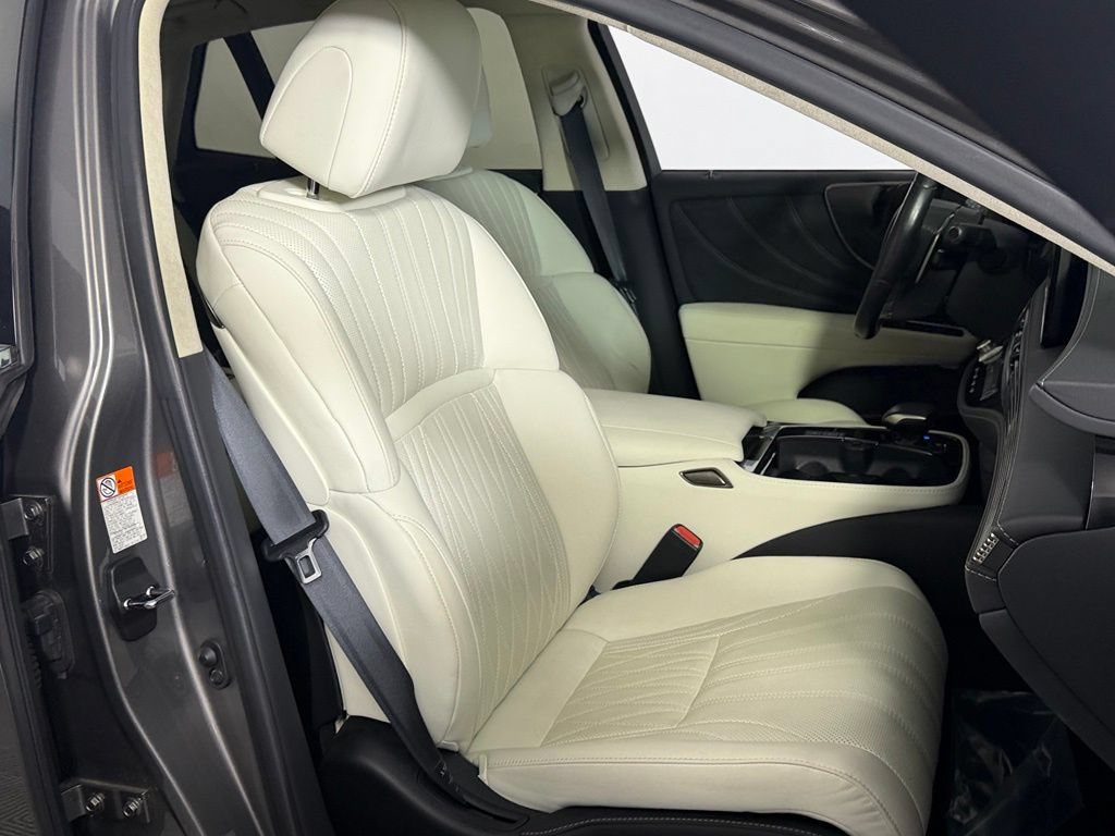 Used 2023 Lexus LS 500 w/ Interior Upgrade Package RWD image 30