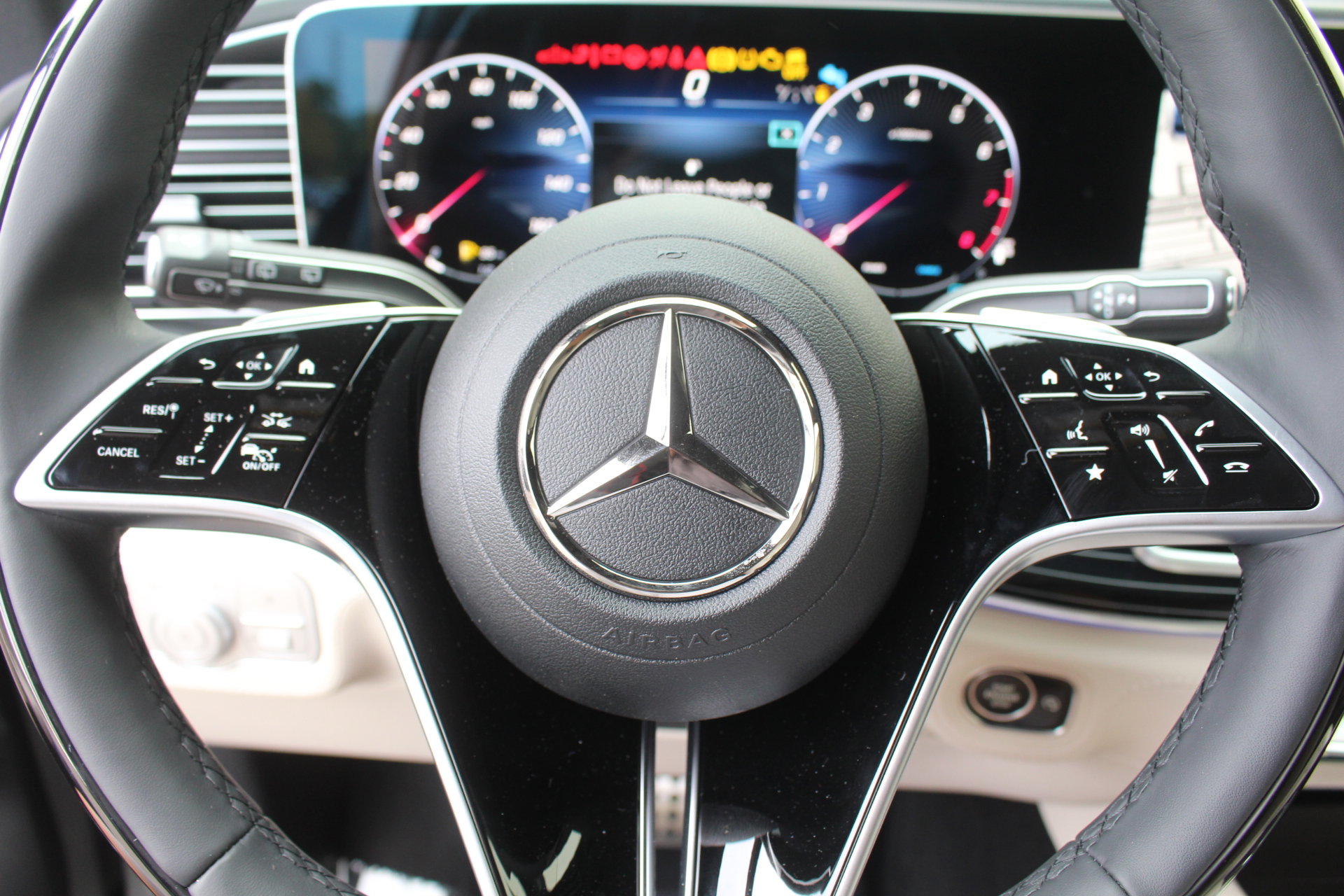 New 2026 Mercedes-Benz GLS 580 4MATIC image 28