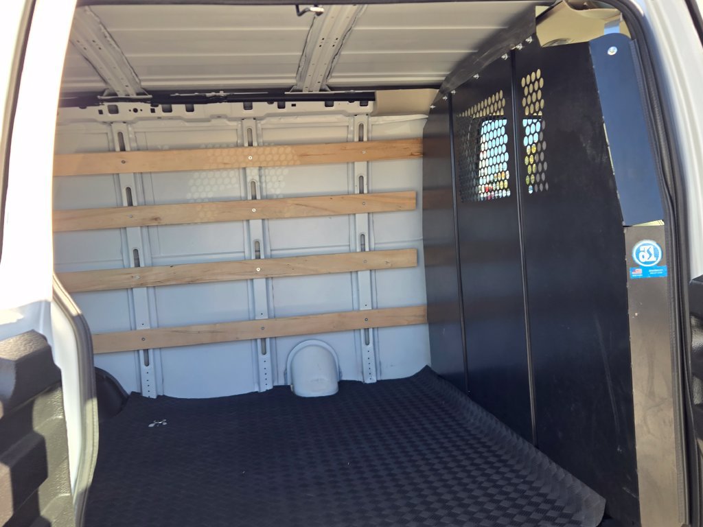 Used 2025 Chevrolet Express 2500 w/ Driver Convenience Package RWD image 7
