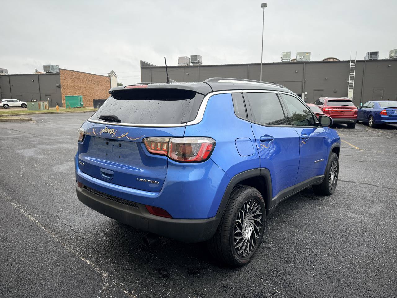 Used 2017 Jeep Compass Limited w/ Navigation Group AWD/4WD image 5