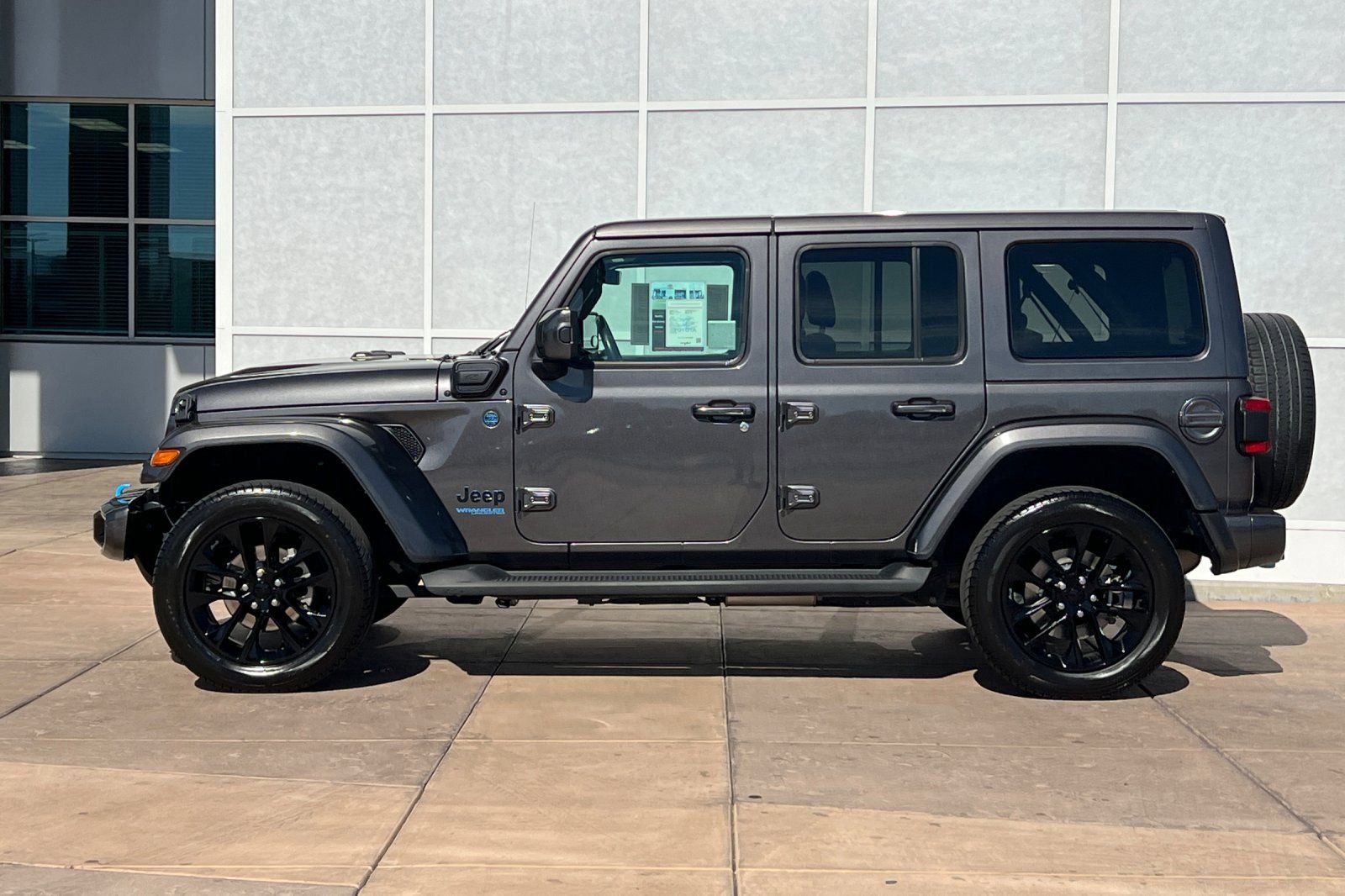 Used 2021 Jeep Wrangler Unlimited Sahara image 7
