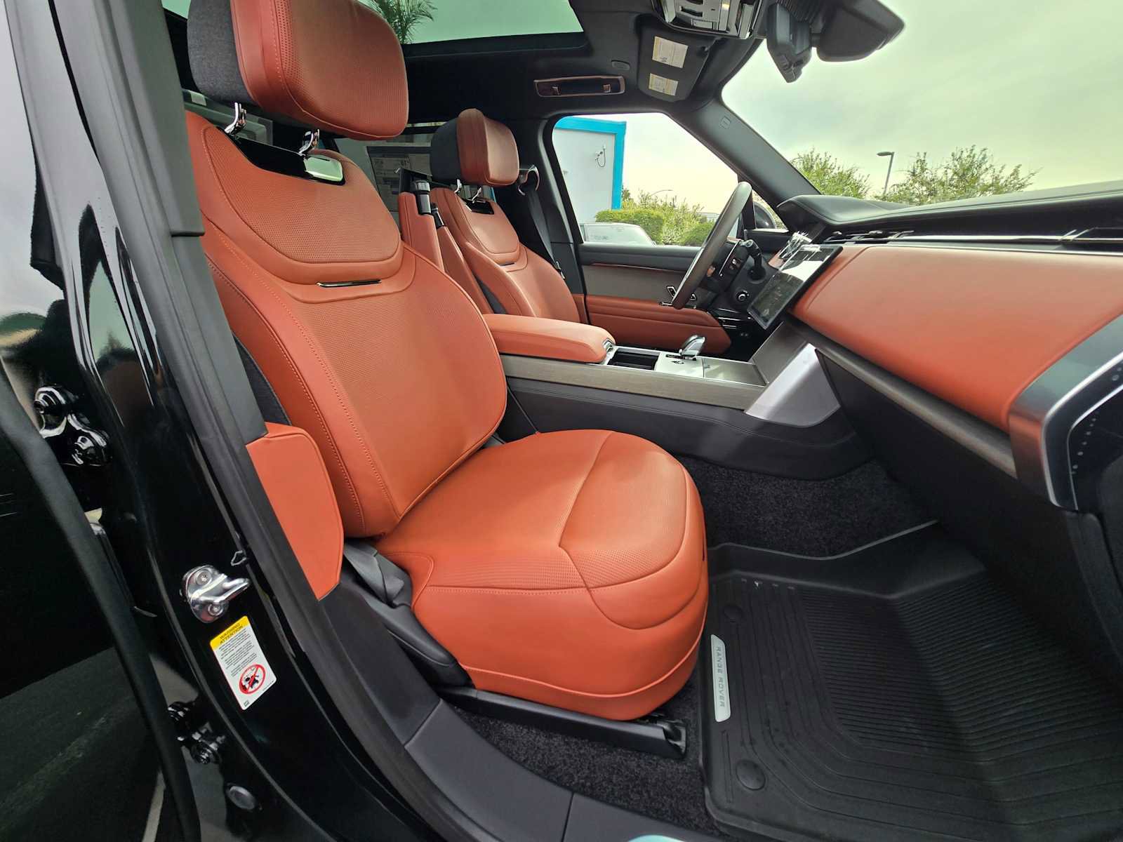 New 2026 Land Rover Range Rover SV image 11