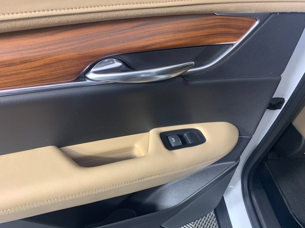 Used 2019 Cadillac XT5 Platinum AWD/4WD image 31