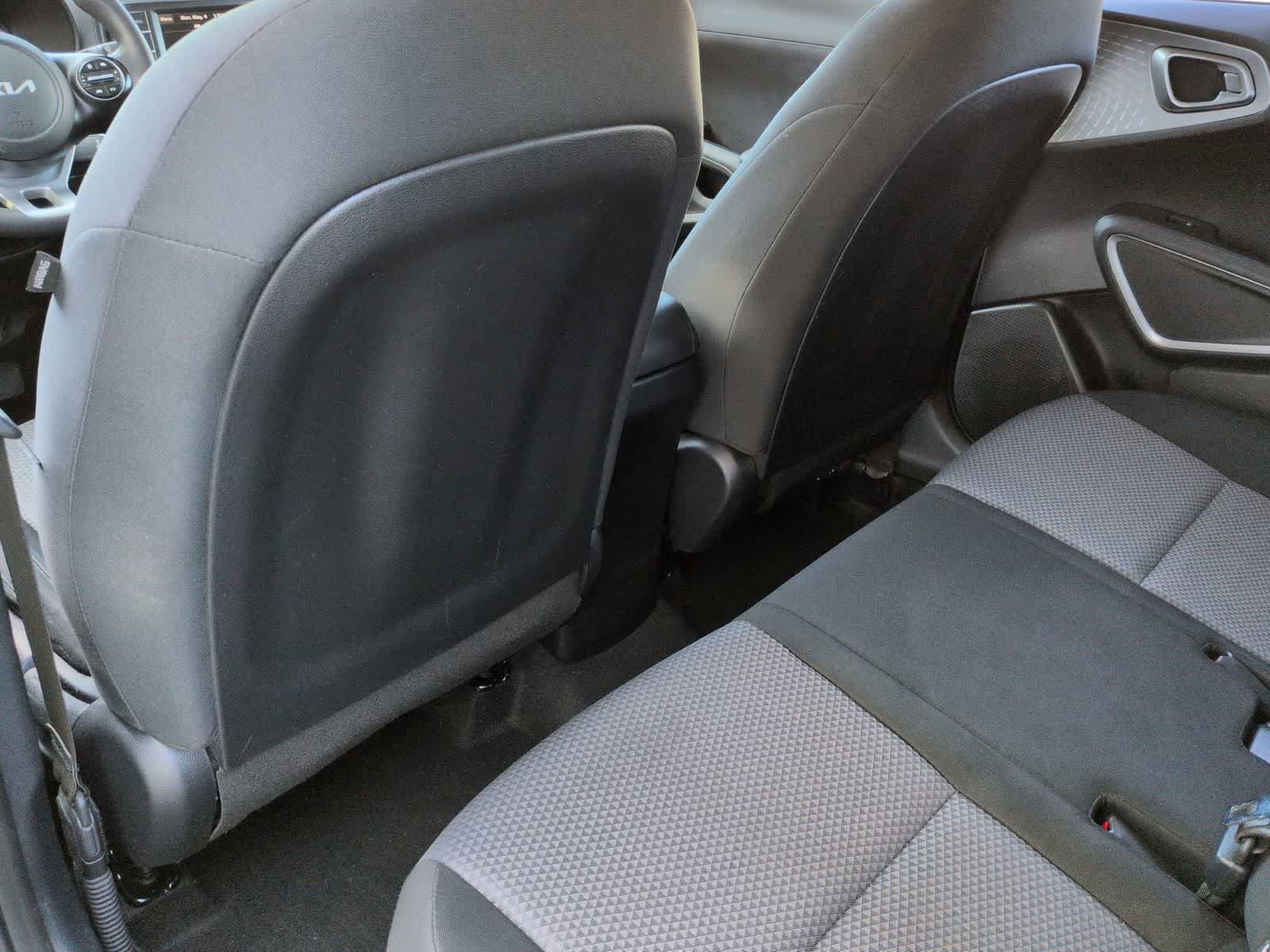 Used 2023 Kia Soul LX w/ LX Technology Package FWD image 17