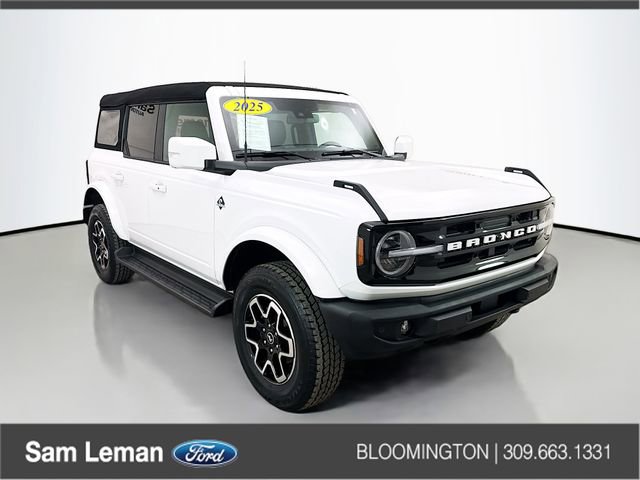 Used 2025 Ford Bronco Outer Banks image 1