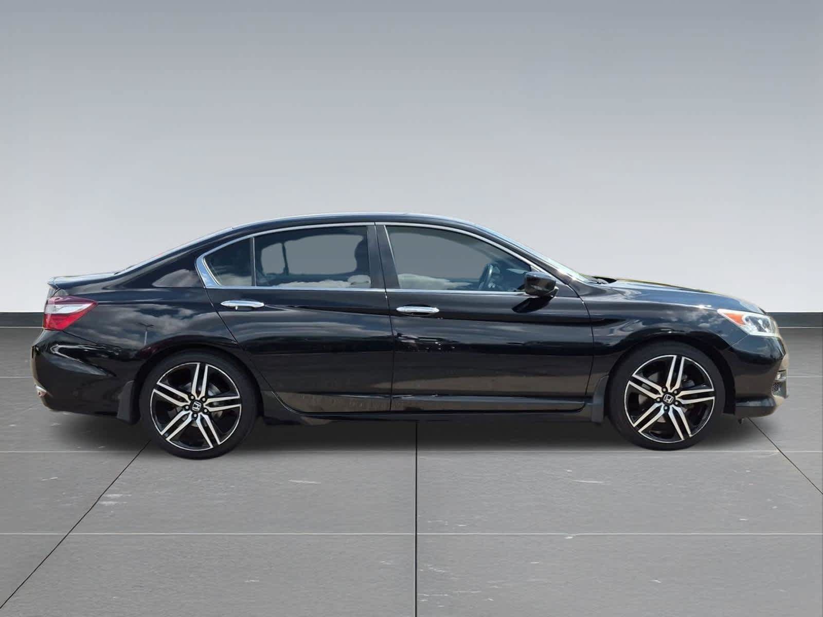 Certified 2017 Honda Accord Sport image 7
