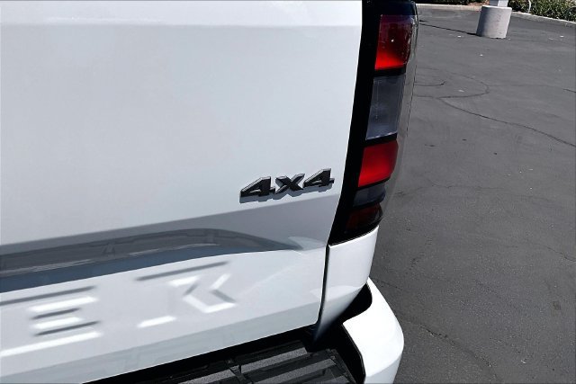 New 2026 Nissan Frontier SV AWD/4WD image 9