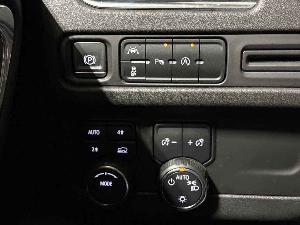 Used 2024 Chevrolet Tahoe LT AWD/4WD image 19