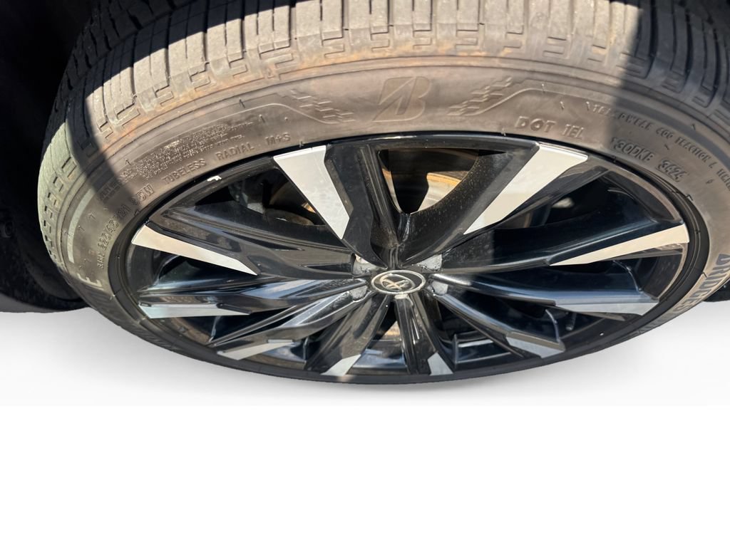 Used 2023 Toyota Crown Platinum AWD/4WD image 14