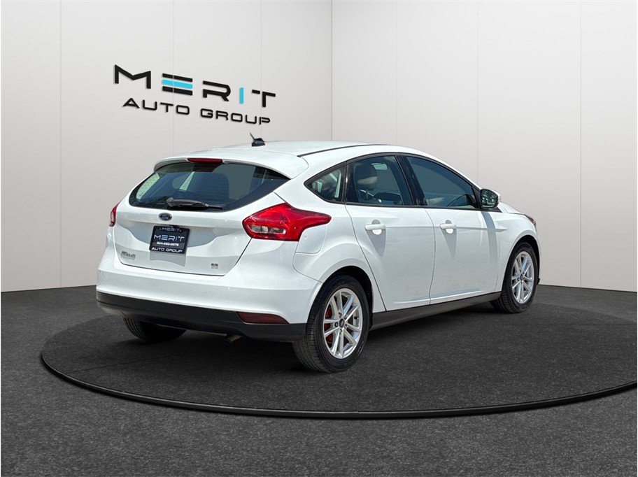 Used 2017 Ford Focus SE FWD image 9