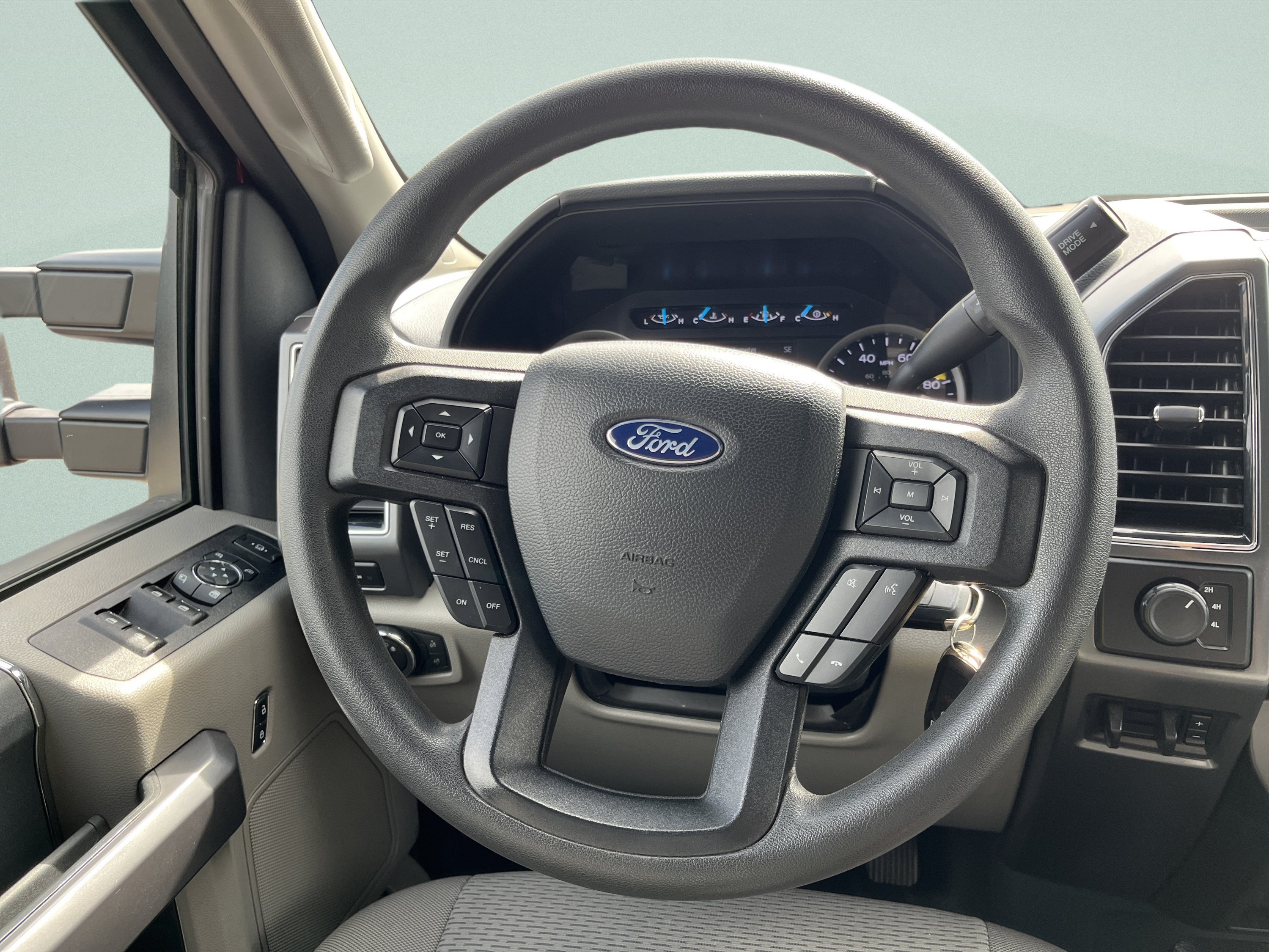 Used 2022 Ford F250 XLT w/ Camper Package AWD/4WD image 22