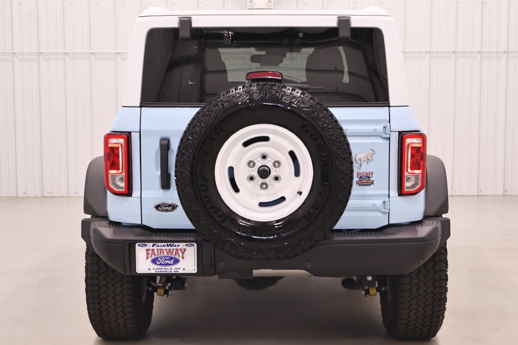 Used 2025 Ford Bronco Heritage Edition AWD/4WD image 9