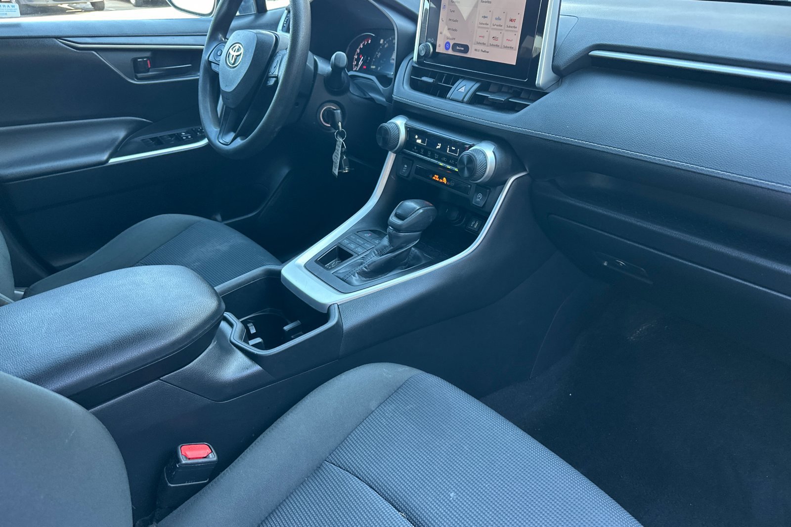 Used 2023 Toyota RAV4 LE image 16