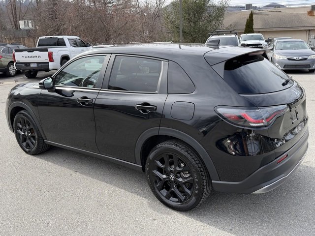 Used 2024 Honda HR-V Sport image 7