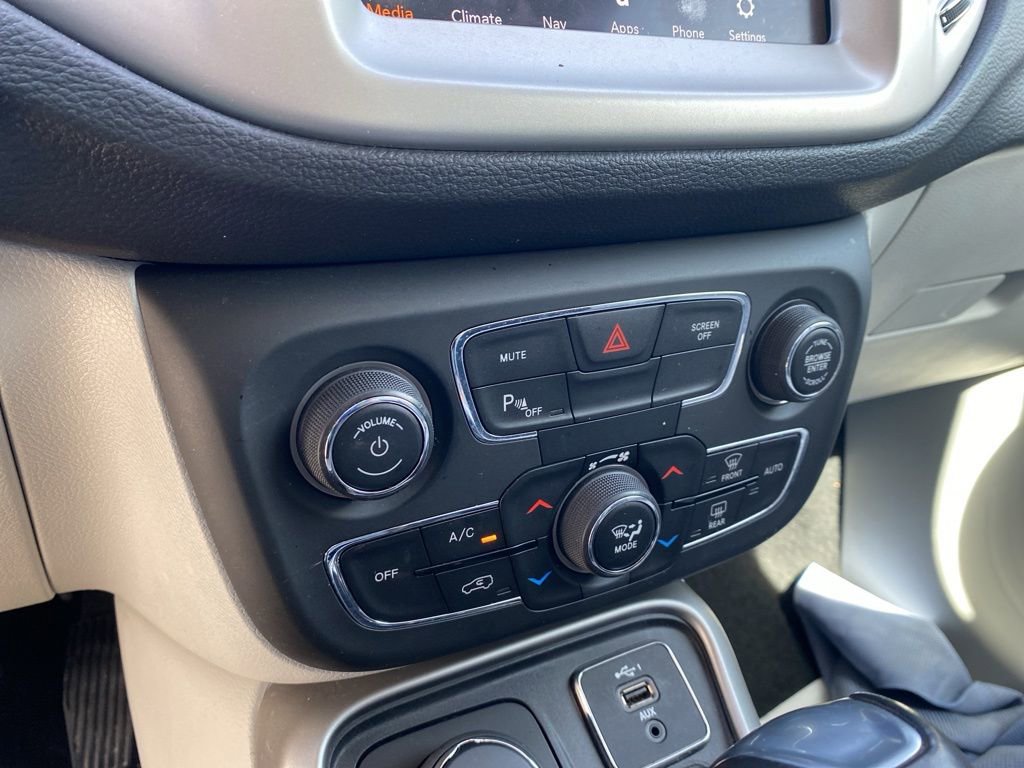 Used 2020 Jeep Compass Latitude w/ Popular Equipment Group image 12