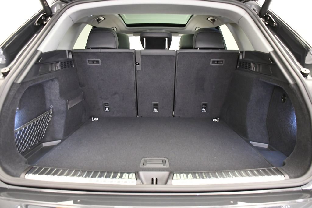 Used 2025 Audi Q5 Premium w/ Convenience Package image 53