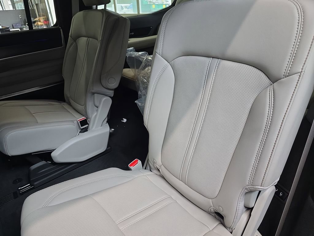 New 2026 Jeep Grand Wagoneer Summit AWD/4WD image 14