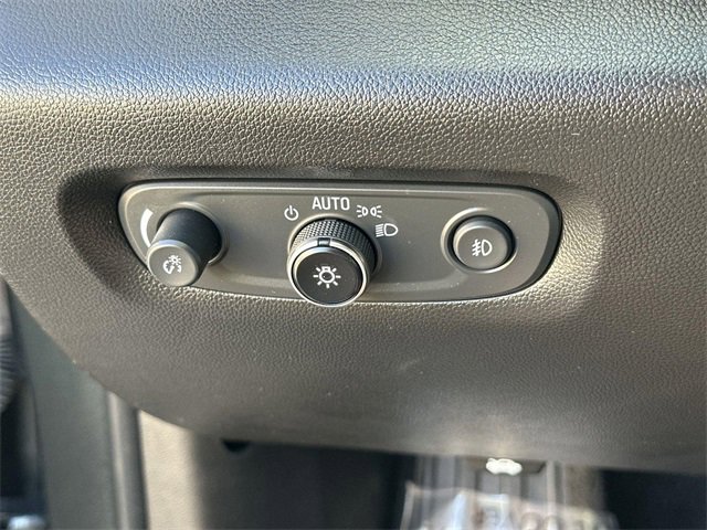 Used 2020 Chevrolet Traverse LT w/ LT Premium Package image 17