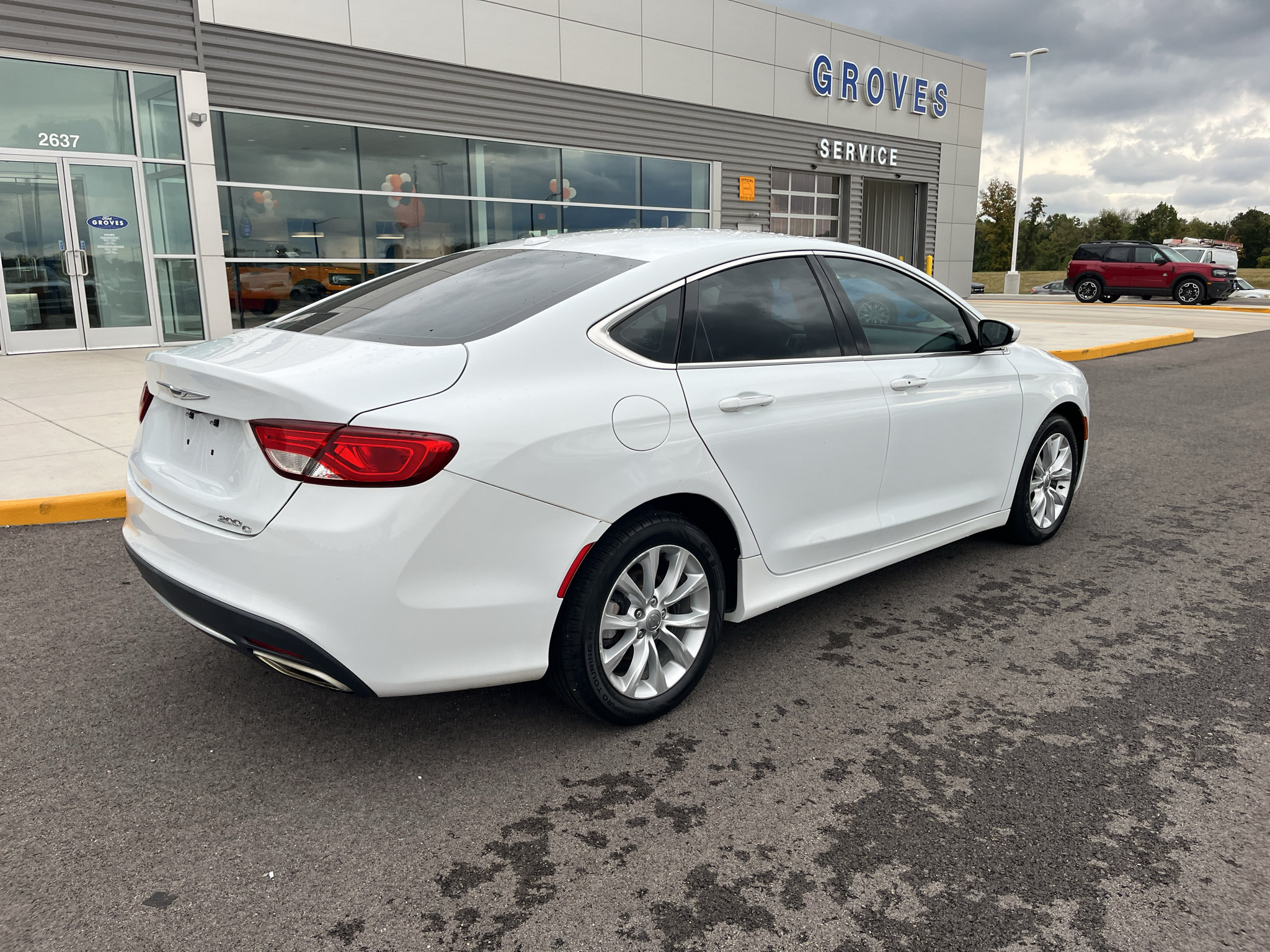 Used 2015 Chrysler 200 C FWD image 5