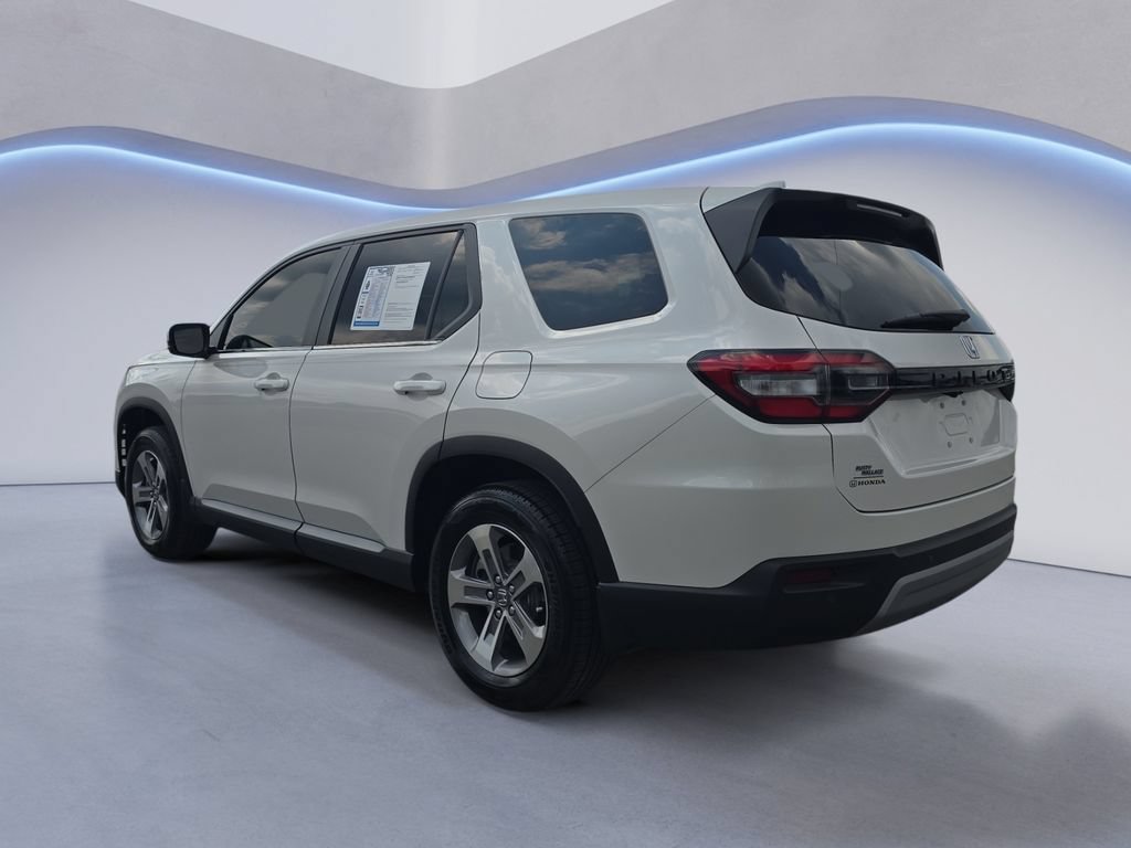 Certified 2025 Honda Pilot EX-L image 3