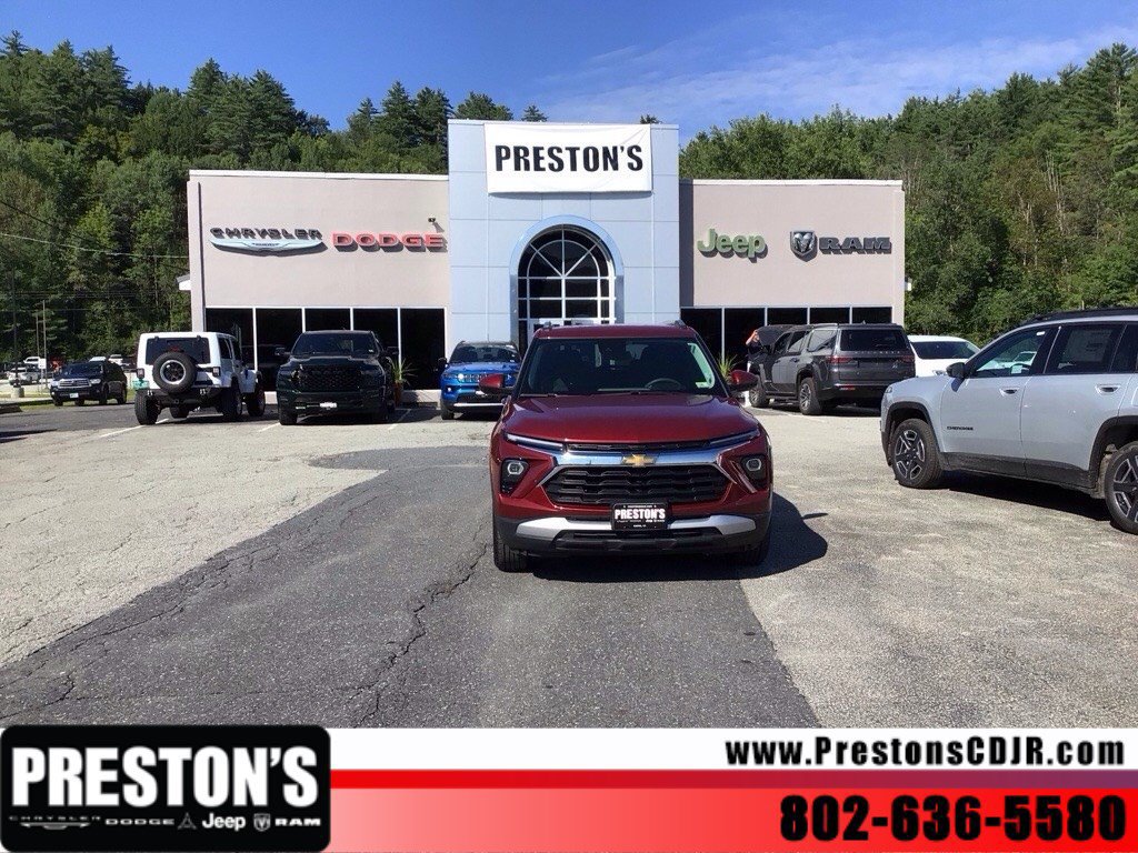 Used 2025 Chevrolet TrailBlazer LT AWD/4WD image 8