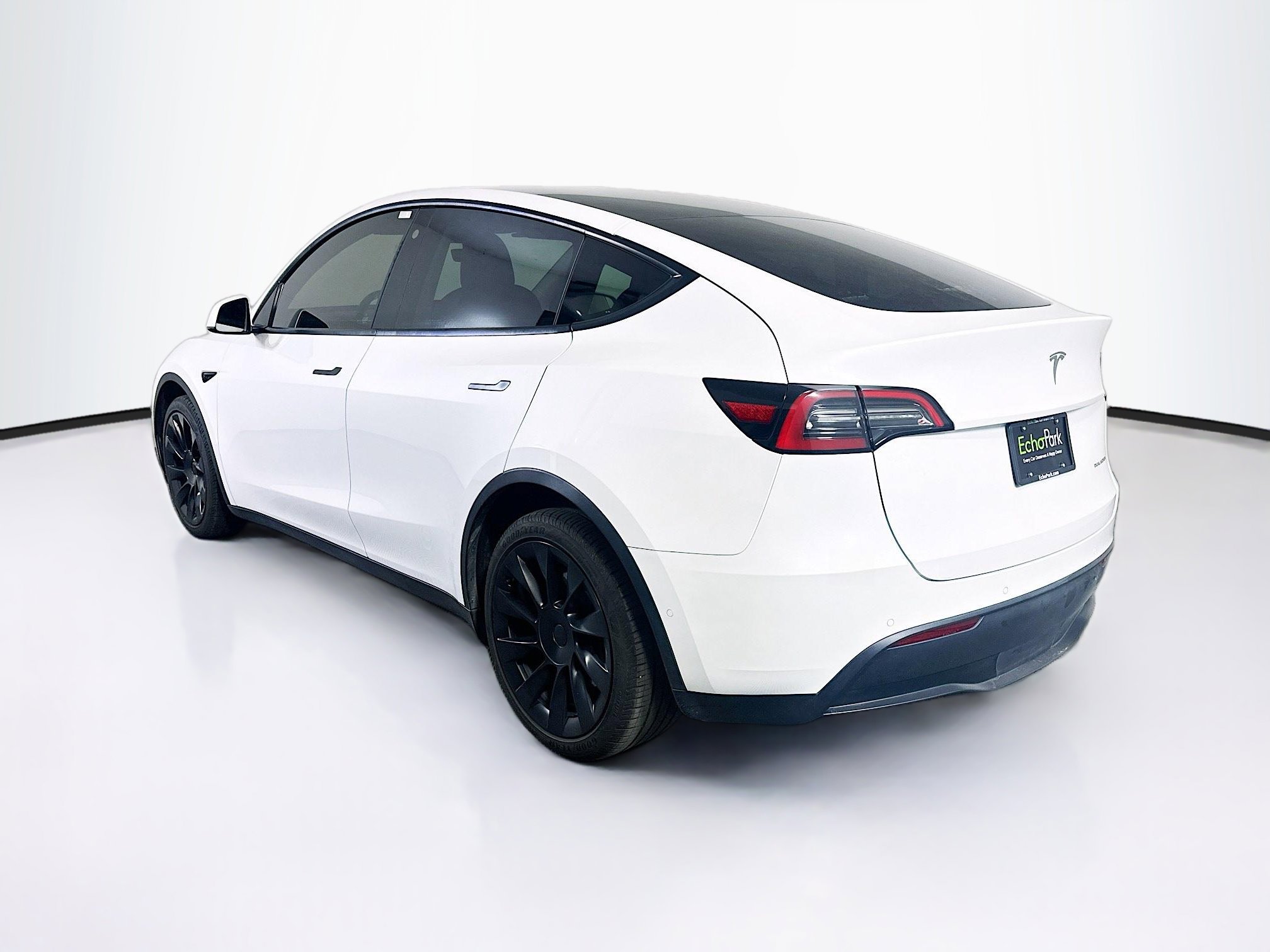Used 2021 Tesla Model Y Long Range AWD/4WD image 5