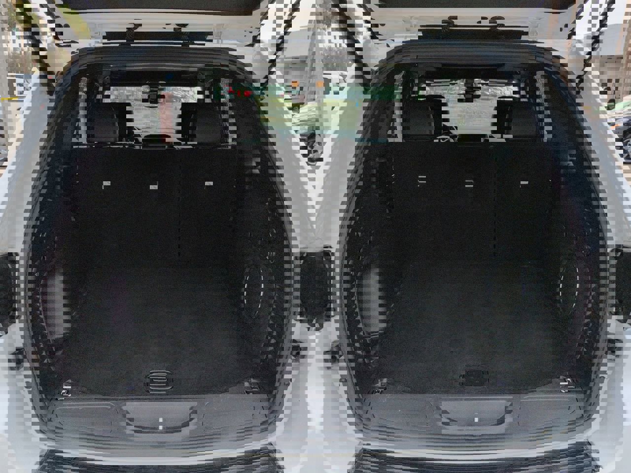 Certified 2022 Jeep Grand Cherokee Limited w/ Trailer Tow Group IV image 12