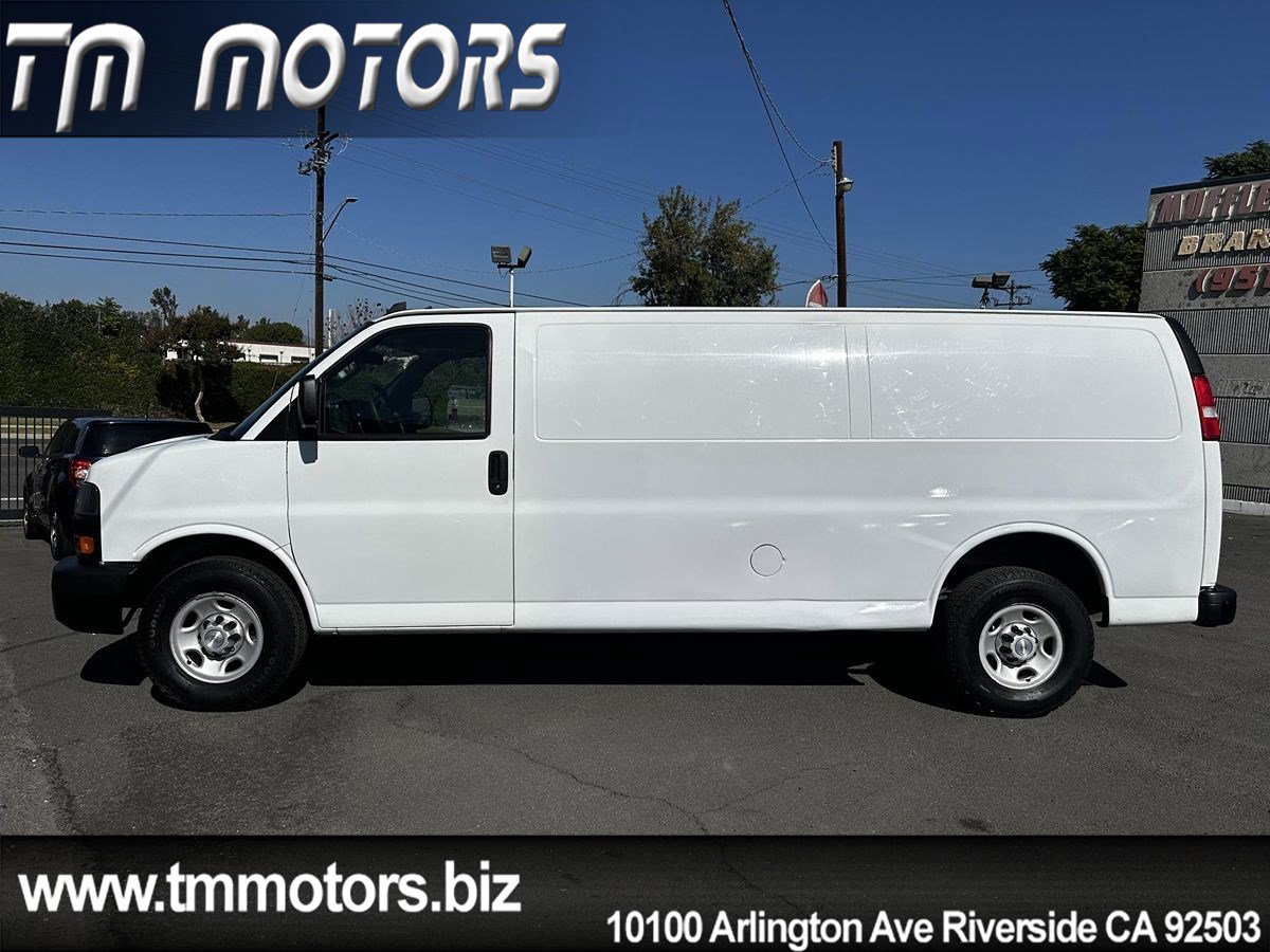 Used 2019 Chevrolet Express 2500 Extended image 3
