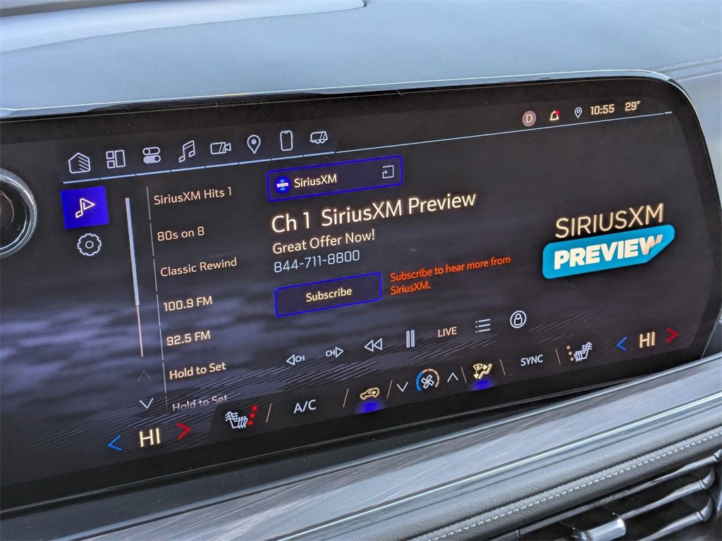 Used 2025 Chevrolet Suburban Z71 image 23