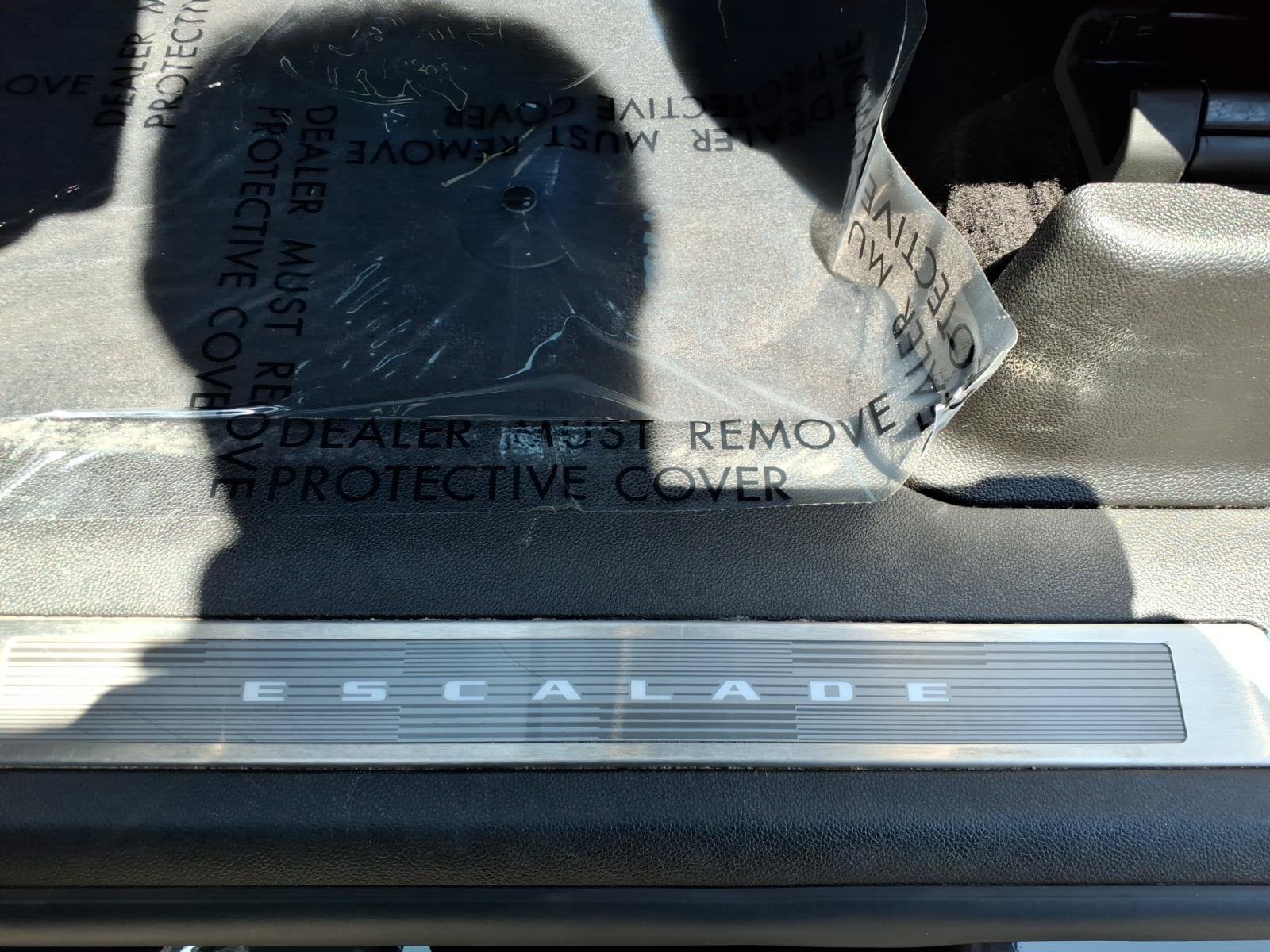 Certified 2026 Cadillac Escalade Platinum Luxury w/ LPO, Floor Liner Package AWD/4WD image 24
