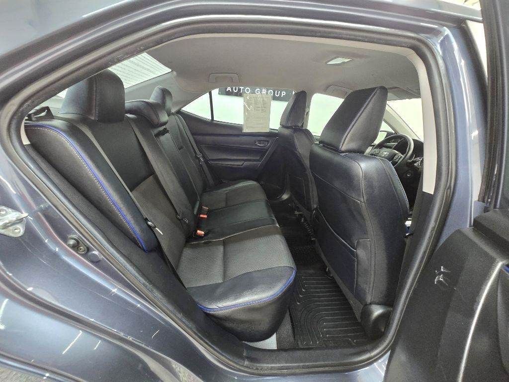 Used 2018 Toyota Corolla SE FWD image 19