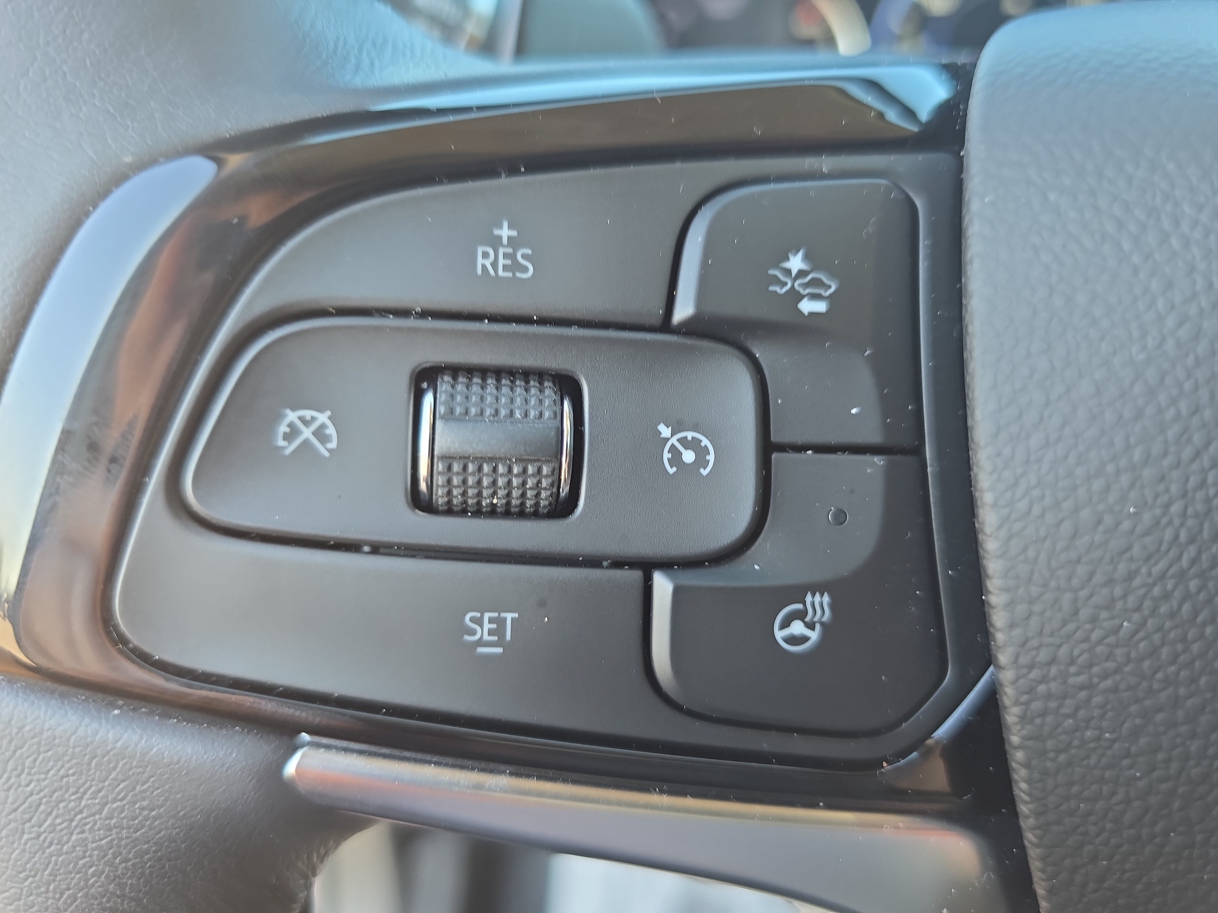 Used 2024 Buick Enclave Avenir w/ Avenir Technology Package FWD image 18