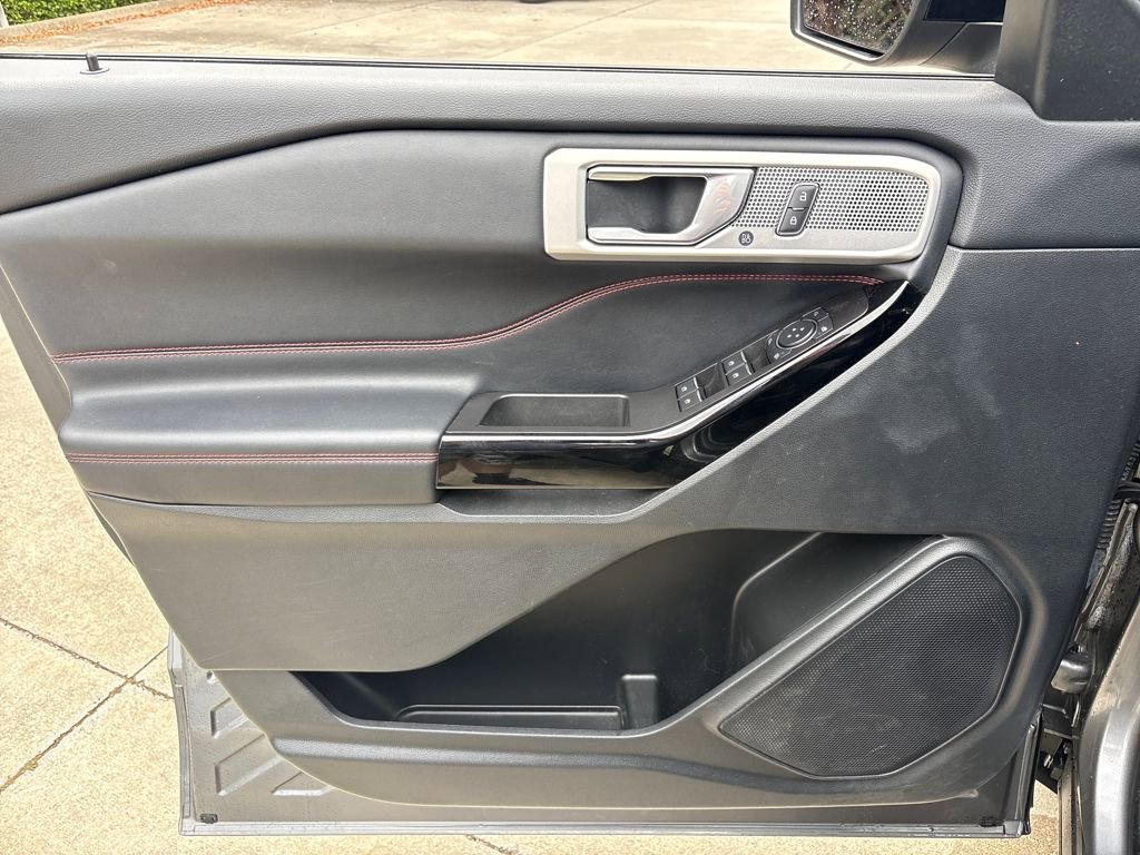 Used 2022 Ford Explorer ST-Line w/ Class IV Trailer Tow Package image 16