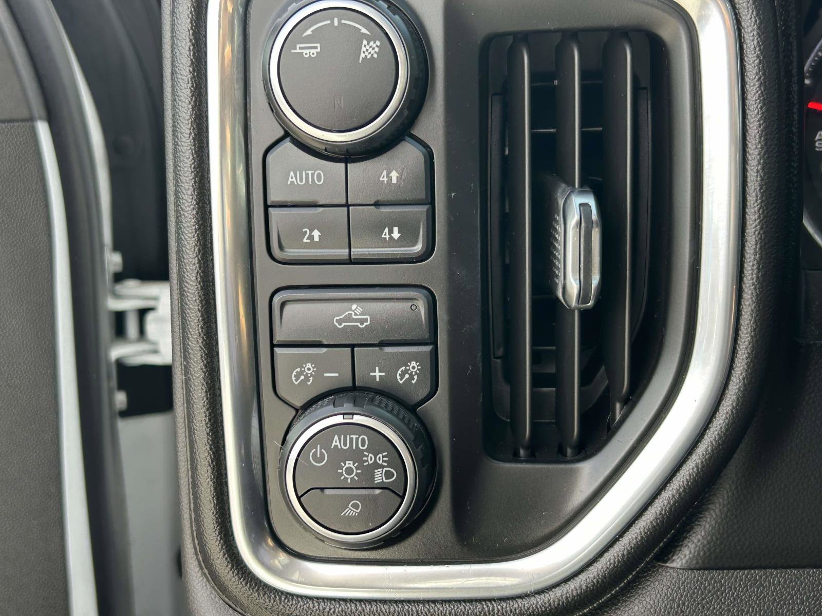 Used 2019 Chevrolet Silverado 1500 LT w/ All-Star Edition image 19