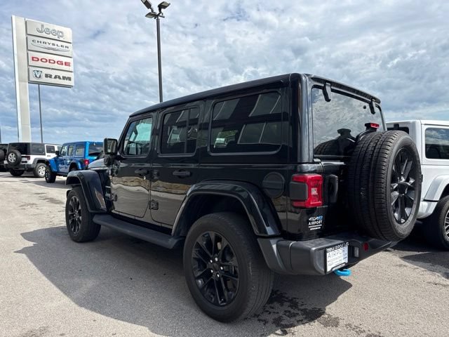 Used 2023 Jeep Wrangler Unlimited Sahara w/ Cold Weather Group AWD/4WD image 5