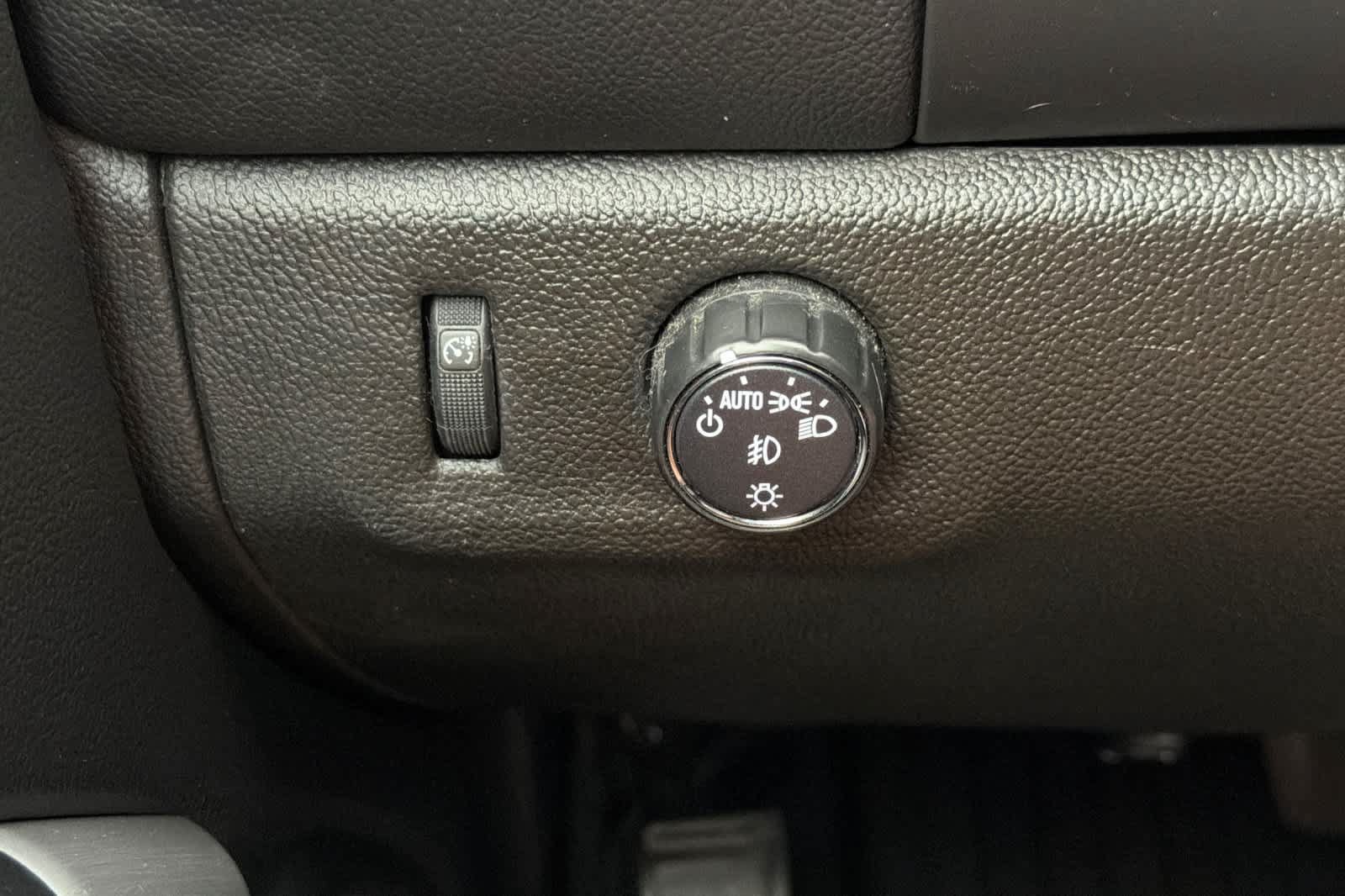 Used 2021 Chevrolet Colorado LT w/ LT Convenience Package RWD image 27
