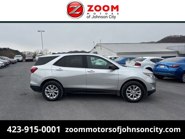 Used 2019 Chevrolet Equinox LS w/ LS Convenience Package AWD/4WD image 1