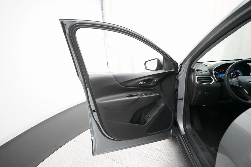 Used 2024 Chevrolet Equinox LT image 28