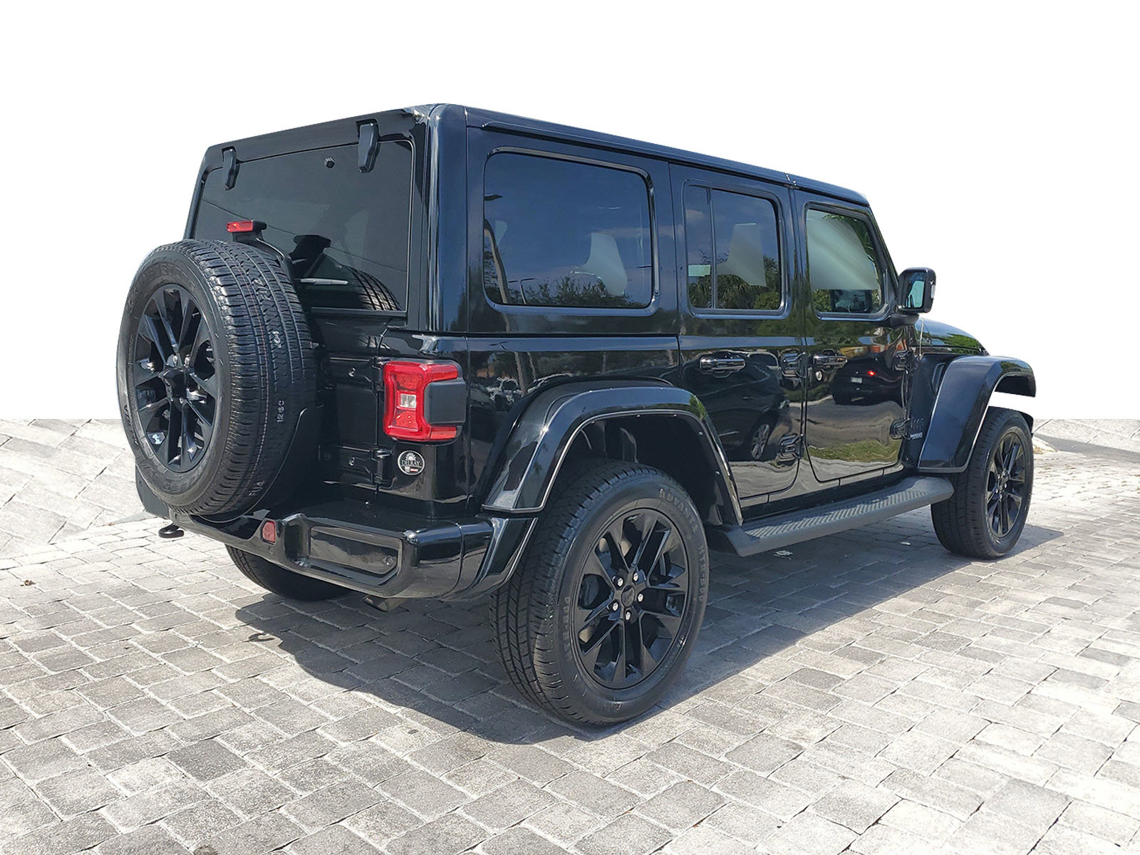 Used 2022 Jeep Wrangler Unlimited Sahara image 5