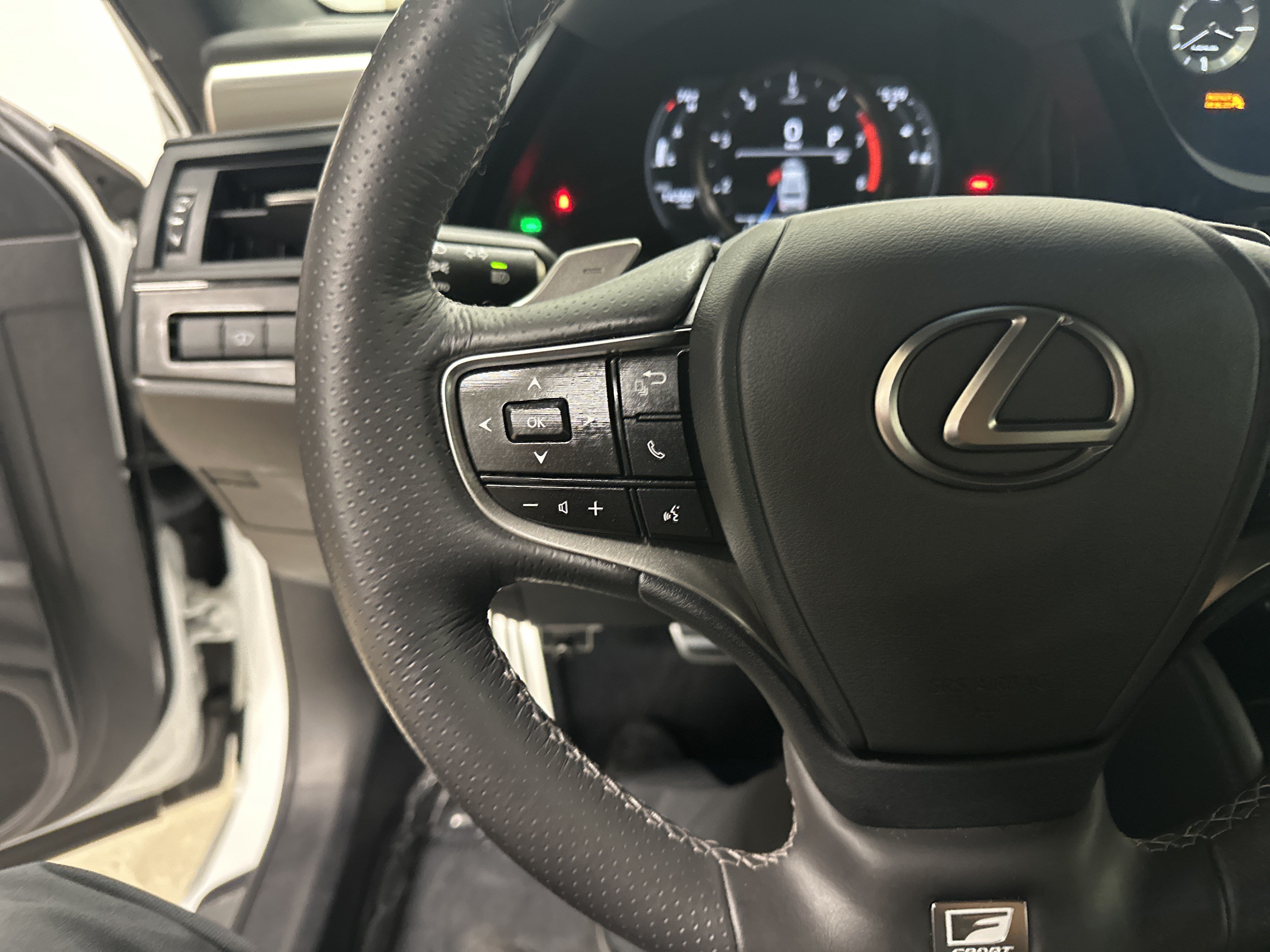 Certified 2022 Lexus ES 350 F Sport w/ Accessory Package FWD image 19