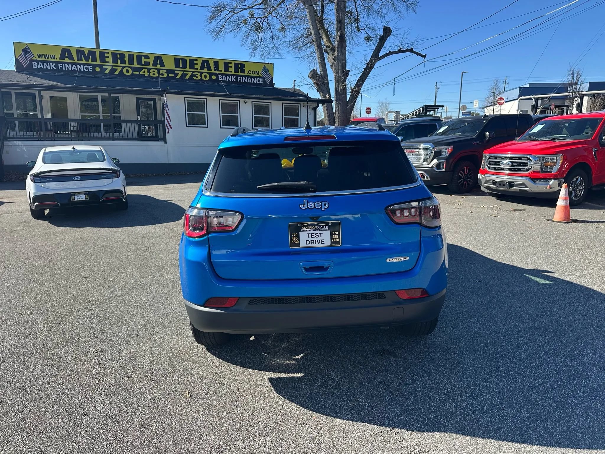 Used 2022 Jeep Compass Latitude FWD image 6