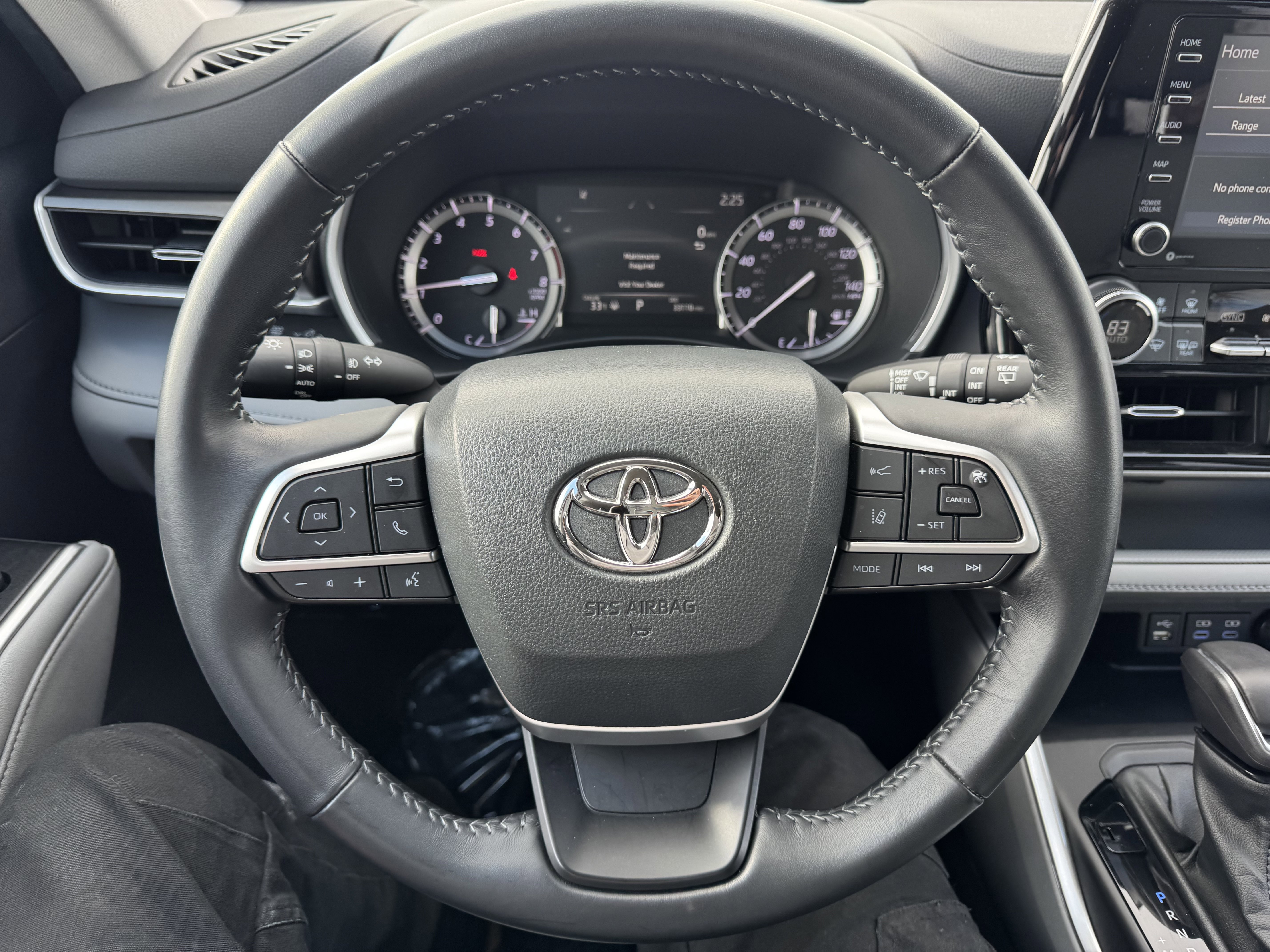 Used 2022 Toyota Highlander XLE image 25